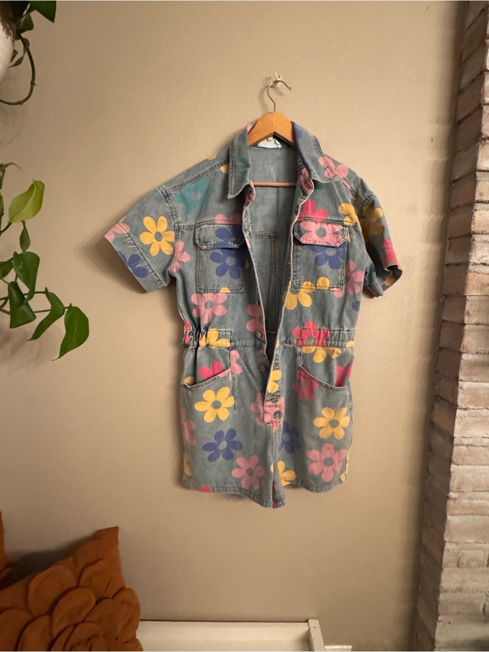 PEACH LOVE California Floral Denim Romper - Picture 2 of 5